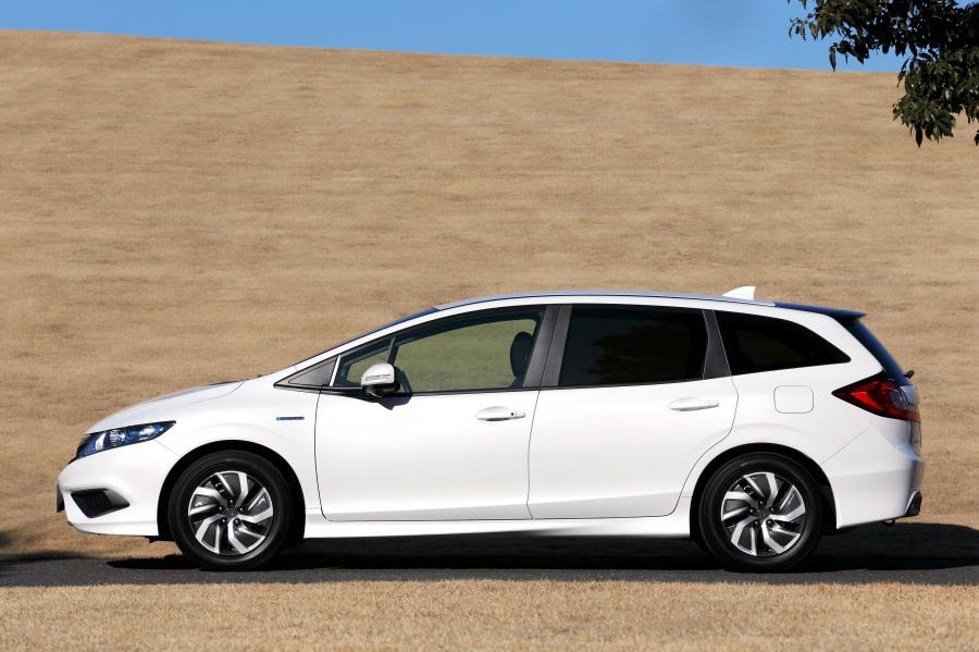  Honda Jade Hybrid 2015 года  (фото 10 из 30)